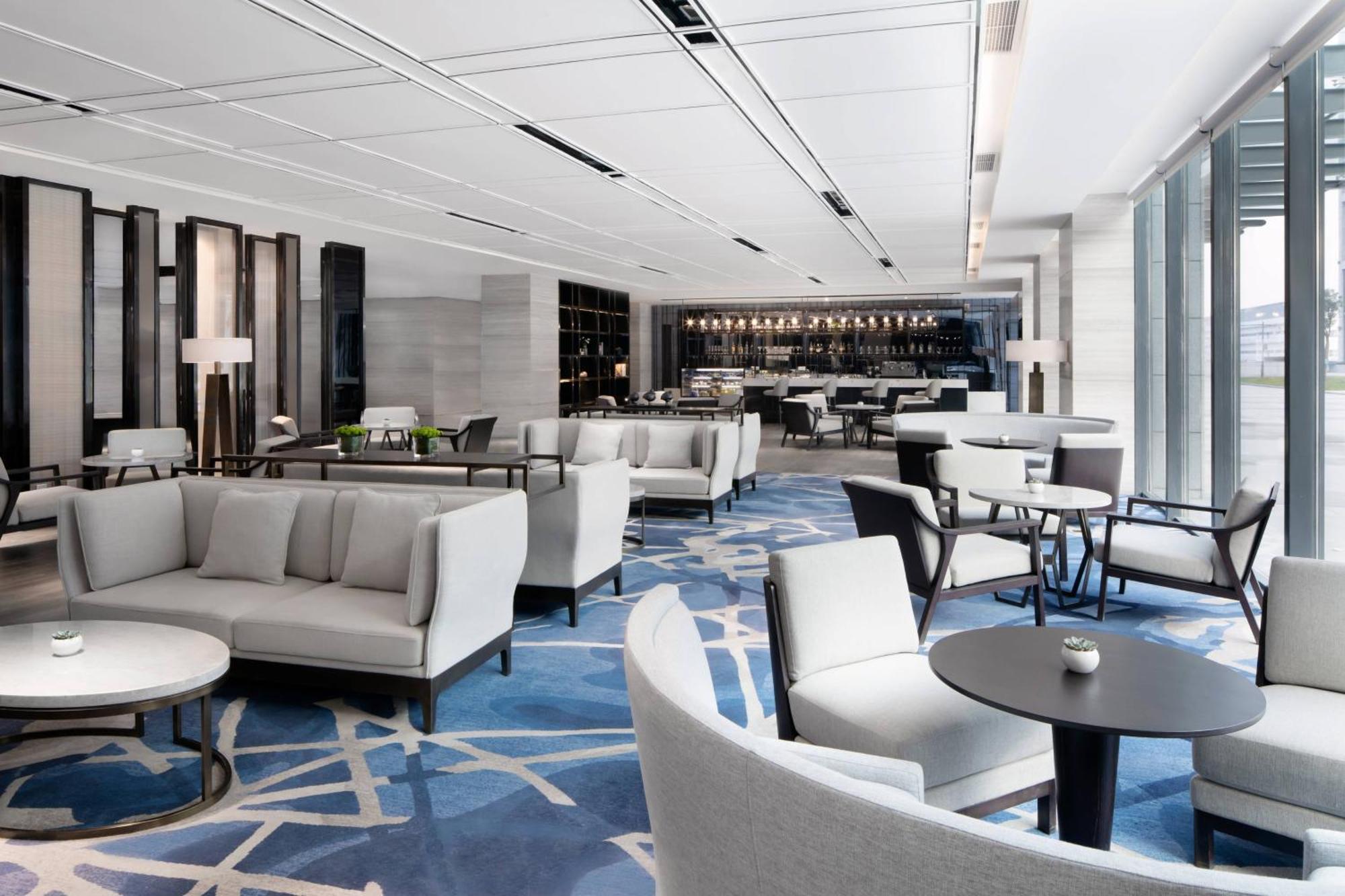 郑州航空港万怡酒店 外观 照片
